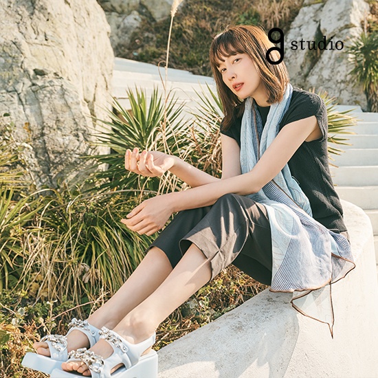 [최초가 189,000원] 썸머 뉴 쥬얼 샌들 [스카이블루 ONLY] 2