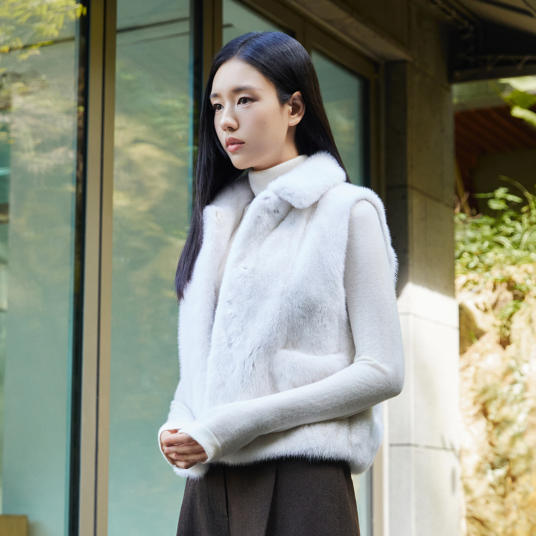 25FW 휘메일 풀스킨 밍크 베스트