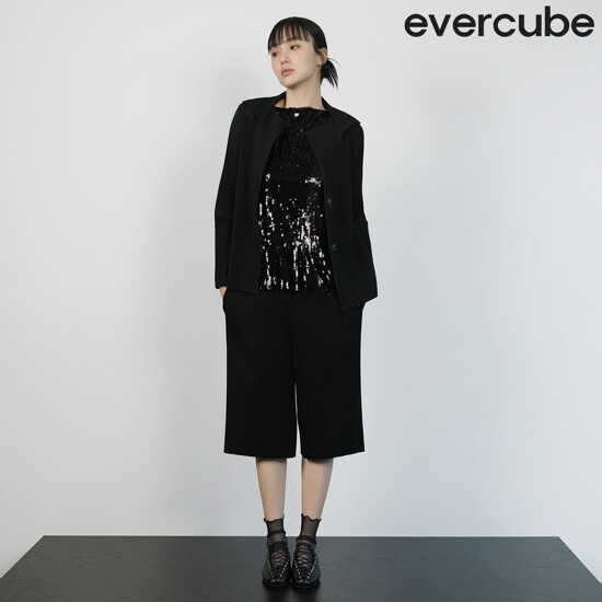 [런칭가219000원]에바큐브 26SS 크리스탈플리츠 하프 팬츠 3