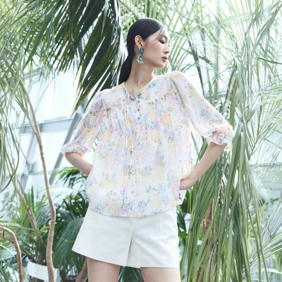 르네크루 26Summer limited 플라워 모티브 블라우스[런칭 가격 59,900원]