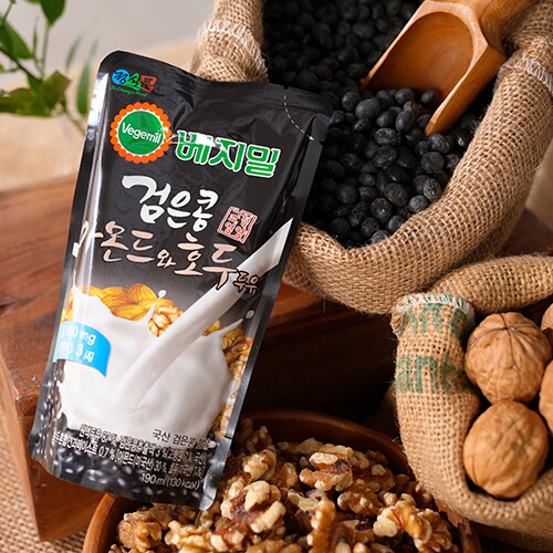 베지밀 검은콩 고칼슘 190mlx45팩, 검은콩 아몬드호두 190mlx45팩, 총90팩 3