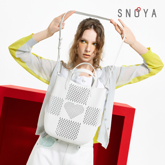 [SNOYA]스노야 26SS 에어 펀칭 버킷백 3