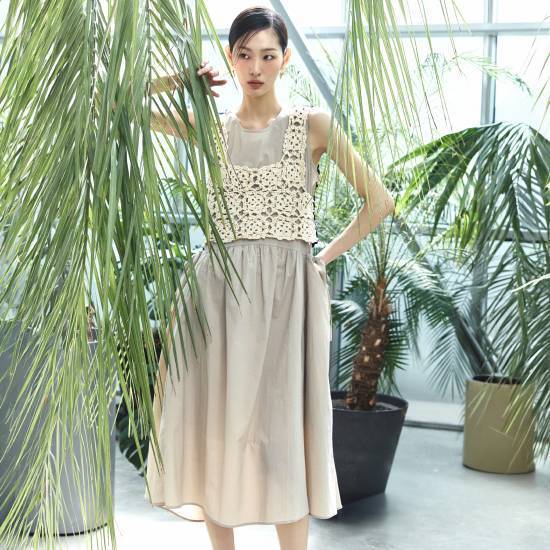 르네크루 26FW 플라워 점퍼 2