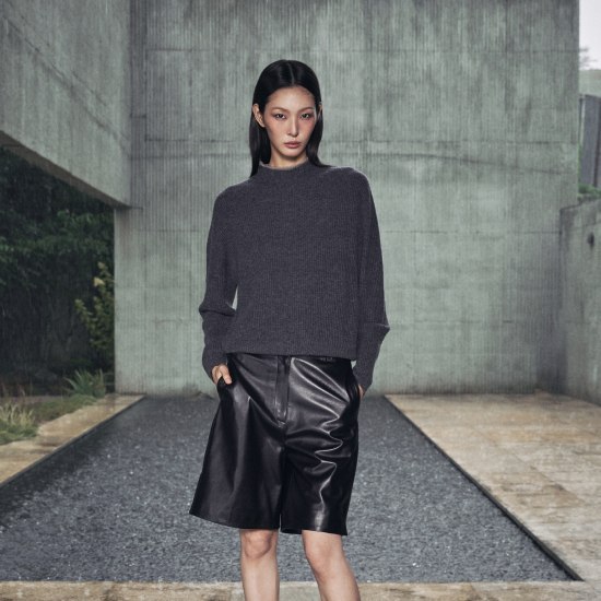르네크루 26FW 이태리 램스킨 숏츠