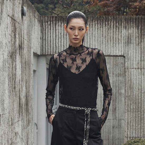 르네크루 26FW 레이스 시어 풀오버 3종 4
