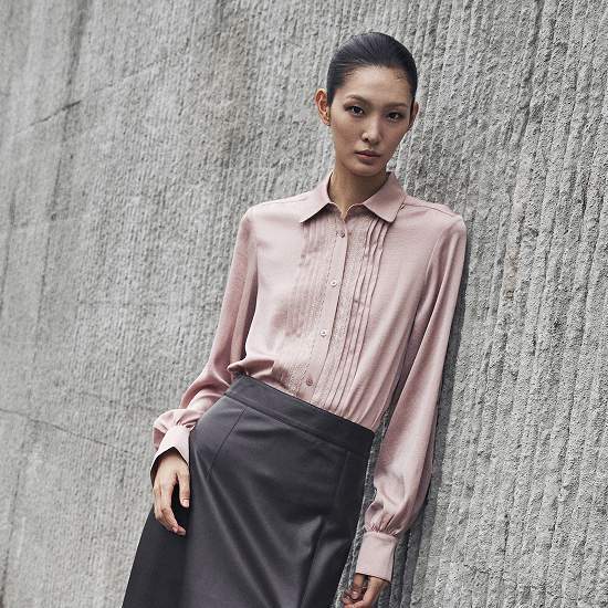 르네크루 26FW 클래식 핀턱 디테일 블라우스 4