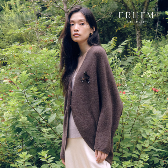 26F/W 캐시미어울 100 브로치 케이프 1종 3
