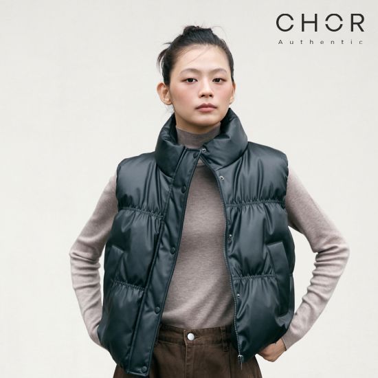 코어 어센틱 26FW FAUX 레더 다운 베스트